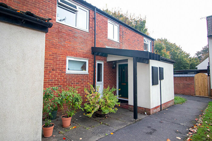 2 Bedroom End Of Terrace House To Rent In Valon Road, Arborfield, RG2