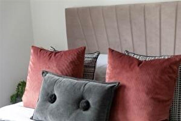 Flat To Rent In Romford Road London, E15