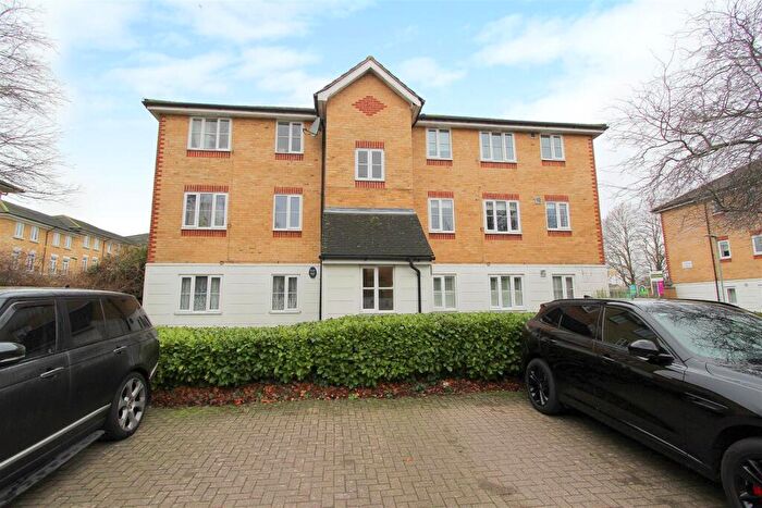 Studio For Sale In Chipstead Close, South Sutton, SM2