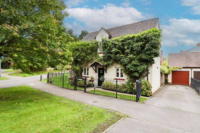 4 Bedroom Detached House For Sale In Watery Lane, Church Crookham, Fleet, GU52