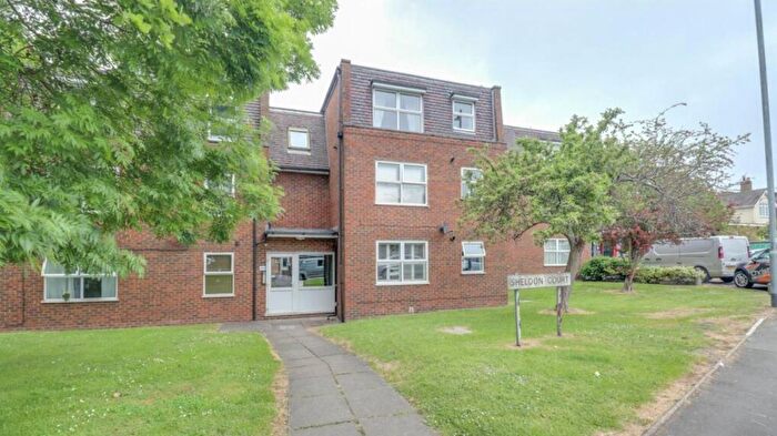 2 Bedroom Flat To Rent In Rayleigh Road, Brentwood, CM13