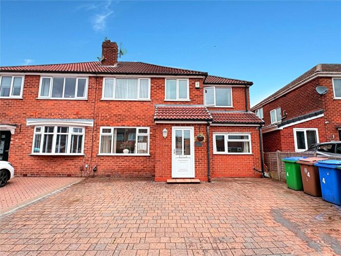 4 Bedroom Semi Detached House For Sale In Yarwood Close, Heywood, Greater Manchester, OL10