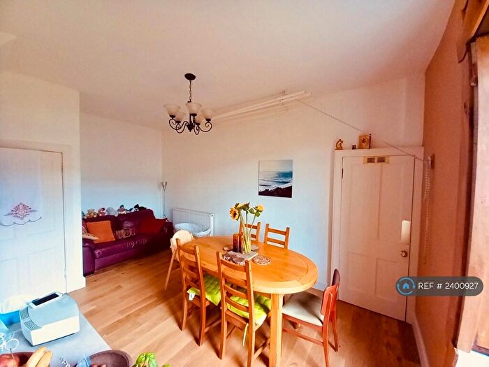 2 Bedroom Maisonette To Rent In Cobden Terrace, Edinburgh, EH11