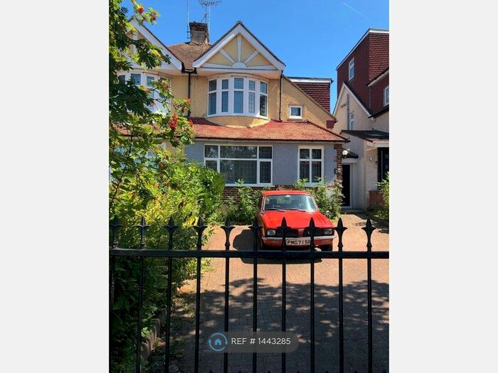 4 Bedroom Semi-Detached House To Rent In Mansfield Hill, London, E4