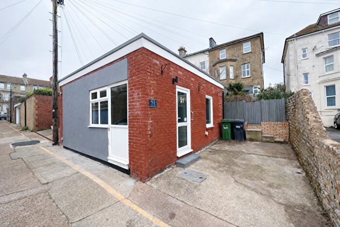 1 Bedroom Detached Bungalow To Rent In Upperton Lane, Eastbourne, BN21