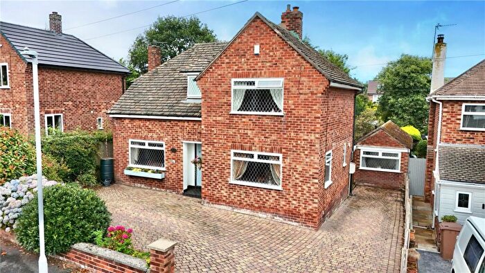 3 Bedroom Detached House For Sale In Wirral Mount, Newton, Merseyside, CH48