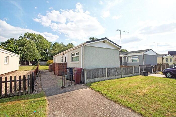 2 Bedroom Detached House For Sale In Main Avenue, Ashfield Park, Scunthorpe, Lincolnshire, DN17