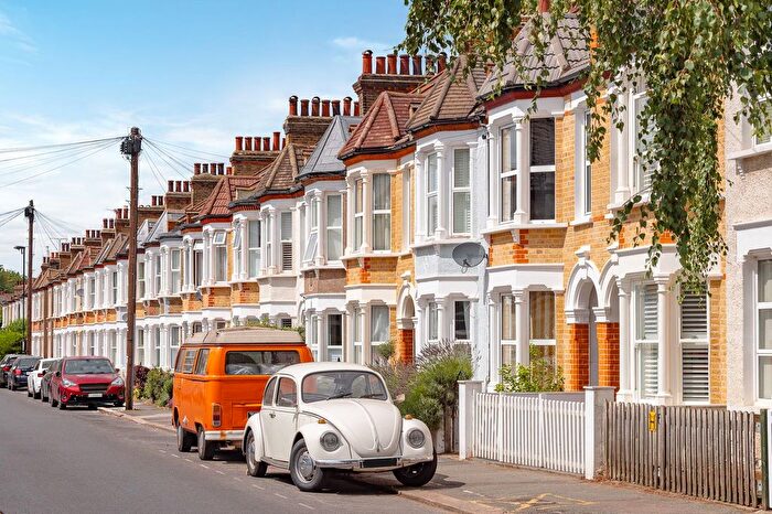 3 Bedroom Terraced House For Sale In Fernbrook Road, Hither Green, SE13