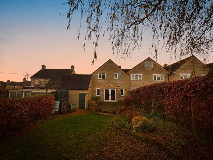 4 Bedroom End Of Terrace House For Sale In Hardwick Road, Hethe, Bicester, OX27