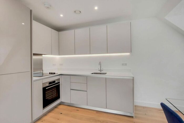 1 Bedroom Flat To Rent In Major Draper Street, Woolwich, London, SE18