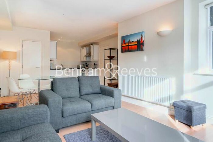 1 Bedroom Flat To Rent In West Smithfield, Farringdon, City, EC1A