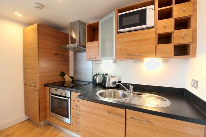 1 Bedroom Flat To Rent In Clarence House, The Boulevard LS10