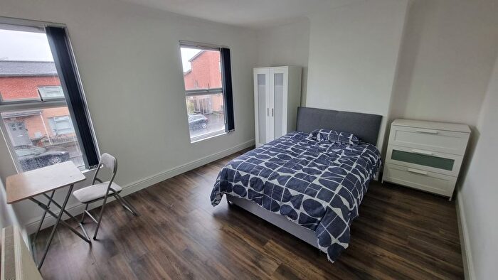 4 Bedroom Terraced House To Rent In Great Western Street, M14