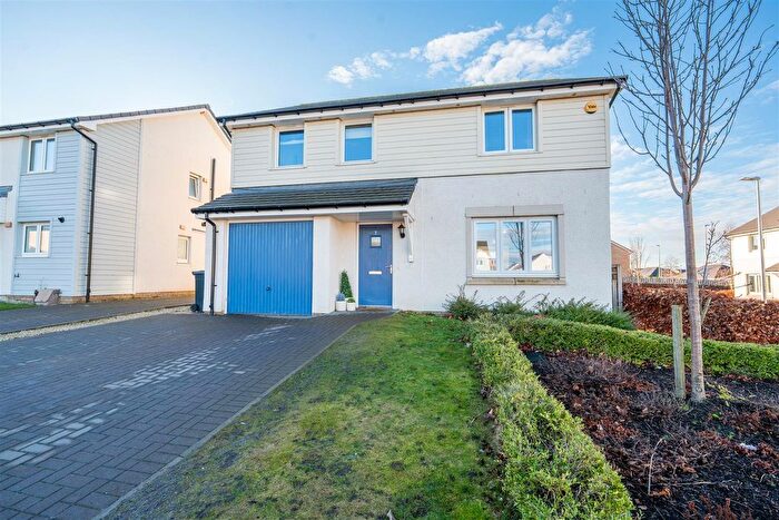 4 Bedroom Detached House For Sale In Baird Square, East Calder, Livingston, EH53