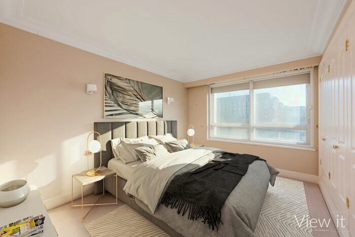 1 Bedroom Flat To Rent In Peninsula Heights, Vauxhall, London, SE1