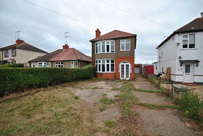 3 Bedroom Detached House For Sale In Kislingbury Road, Rothersthorpe, Northampton, Northamptonshire, NN7