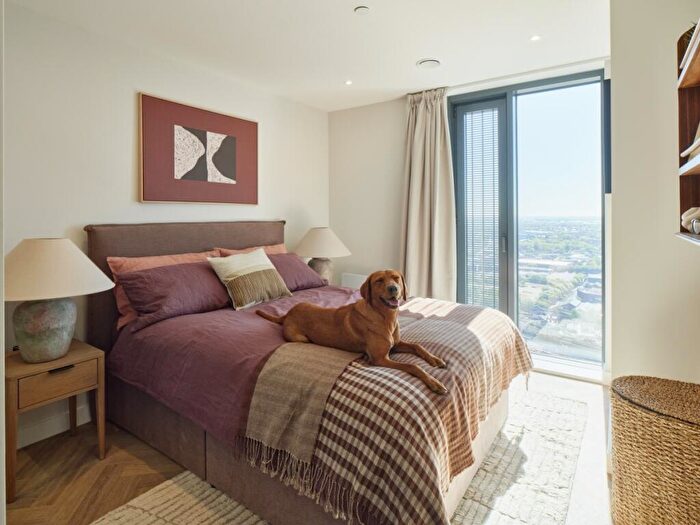2 Bedroom Flat To Rent In One Eastside, James Watt Queensway Birmingham, B4