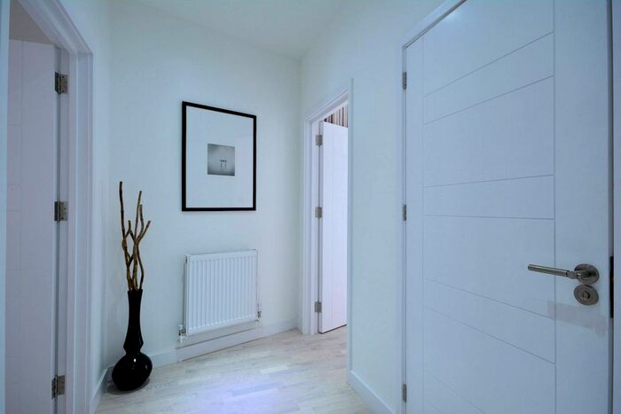 1 Bedroom Flat To Rent In Thessaly Road, Nine Elms, London, SW8