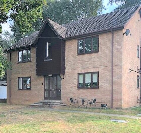 1 Bedroom Flat To Rent In Bell Meadow, Bury St. Edmunds, Suffolk, IP32