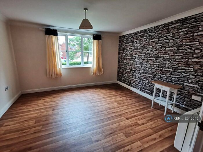 2 Bedroom Flat To Rent In Plough Close, Daventry, NN11