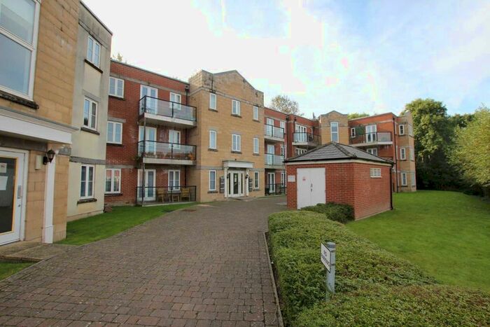 2 Bedroom Flat To Rent In St James, Weston Village, BS24