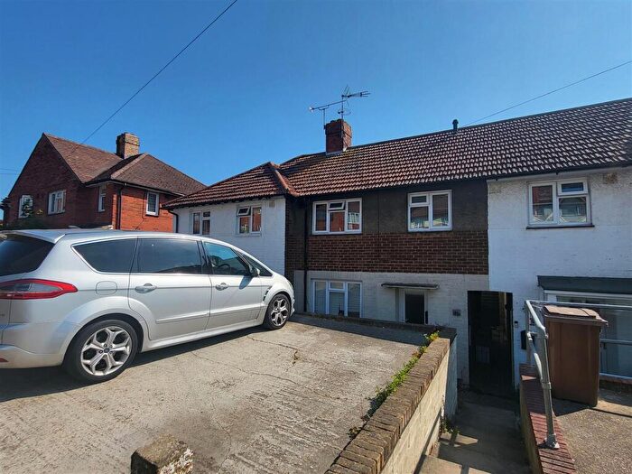 3 Bedroom Terraced House To Rent In Elaine Avenue, Strood, ME2
