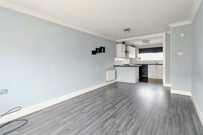 1 Bedroom Maisonette To Rent In Bevis Close, Dartford, DA2
