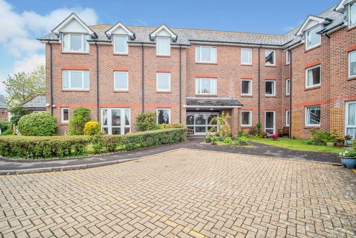 1 Bedroom Flat To Rent In Swanbridge Court - Over 's Retirement Flat, DT1