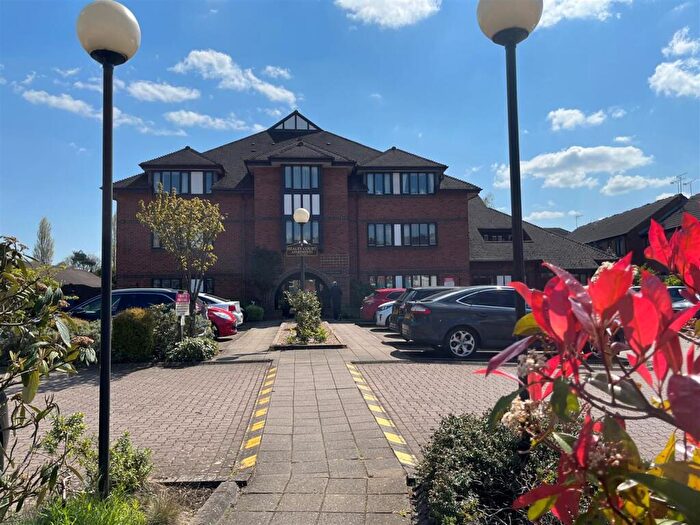 1 Bedroom Flat For Sale In Coten End, Warwick, CV34