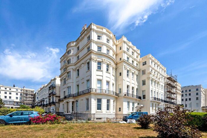1 Bedroom Flat For Sale In Marine Parade, Brighton, East Sussex, BN2