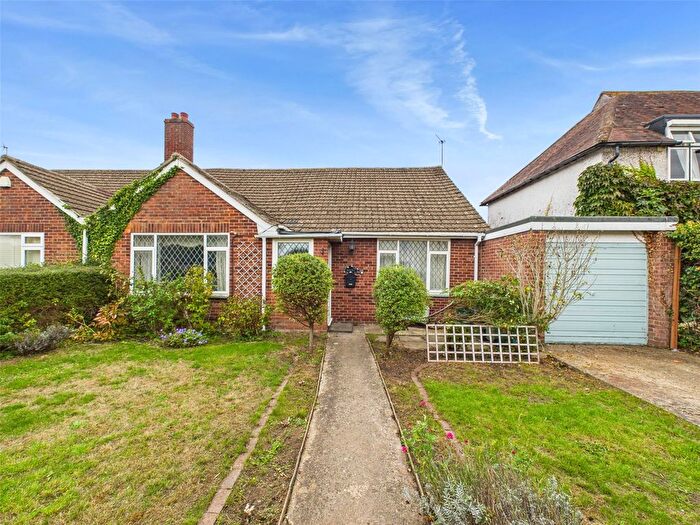 4 Bedroom Bungalow For Sale In Sandhurst Lane, Gloucester, Gloucestershire, GL2