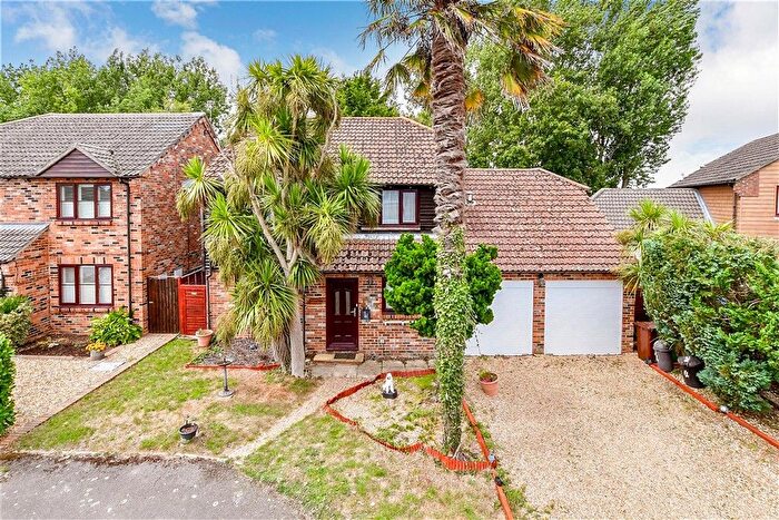 4 Bedroom Detached House For Sale In Bramley Gardens, Bognor Regis, West Sussex, PO22