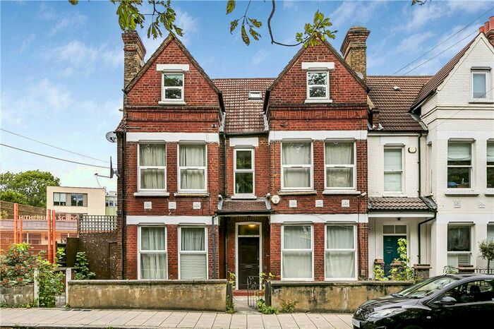 2 Bedroom Flat To Rent In Leigham Vale, London, SW16