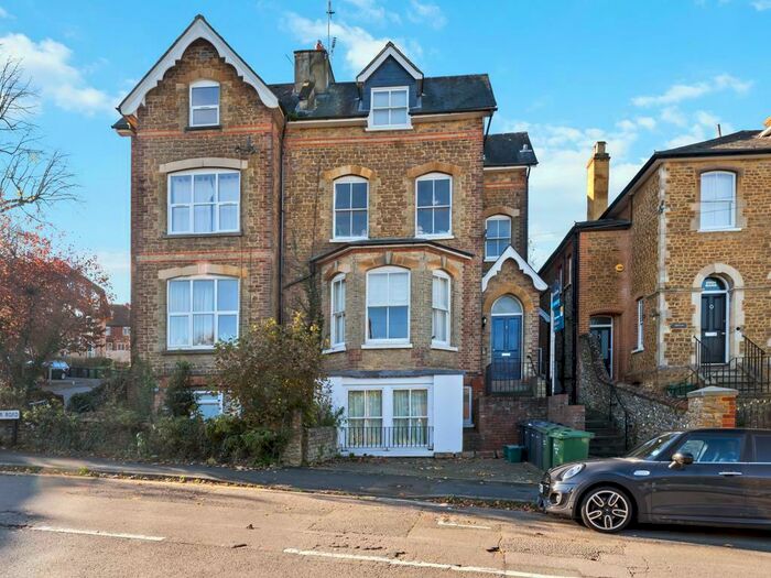 2 Bedroom House To Rent In Hunter Road, Guildford, GU1