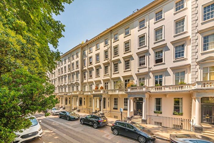 4 Bedroom Maisonette For Sale In Warwick Square, Pimlico, SW1V