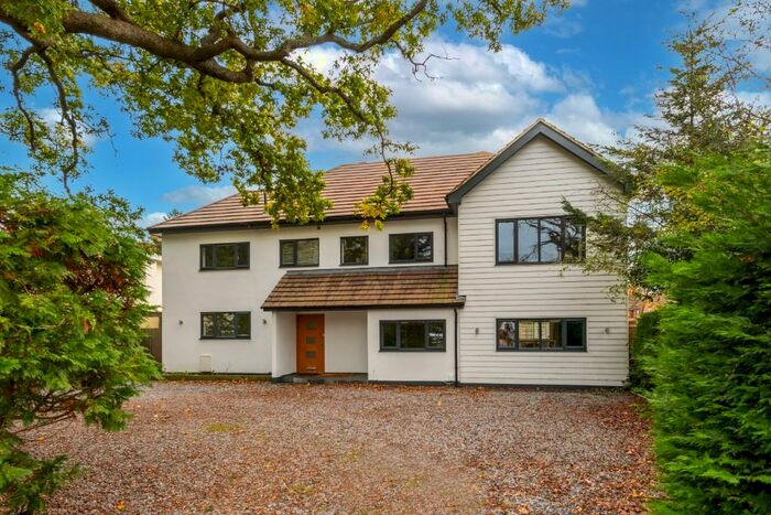 7 Bedroom Detached House To Rent In Haroldslea Drive, Horley, Surrey, RH6