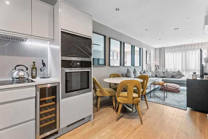 1 Bedroom Flat For Sale In Centric Close, Camden, NW1