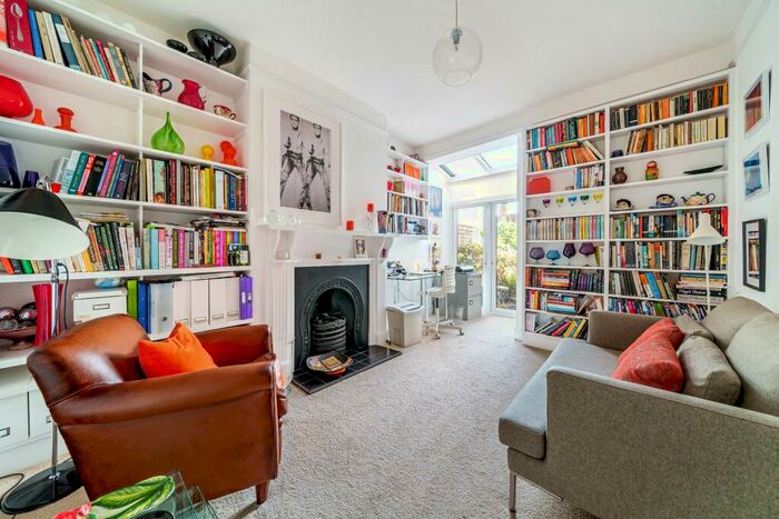 3 Bedroom Terraced House For Sale In Hillside Avenue, Exeter, EX4