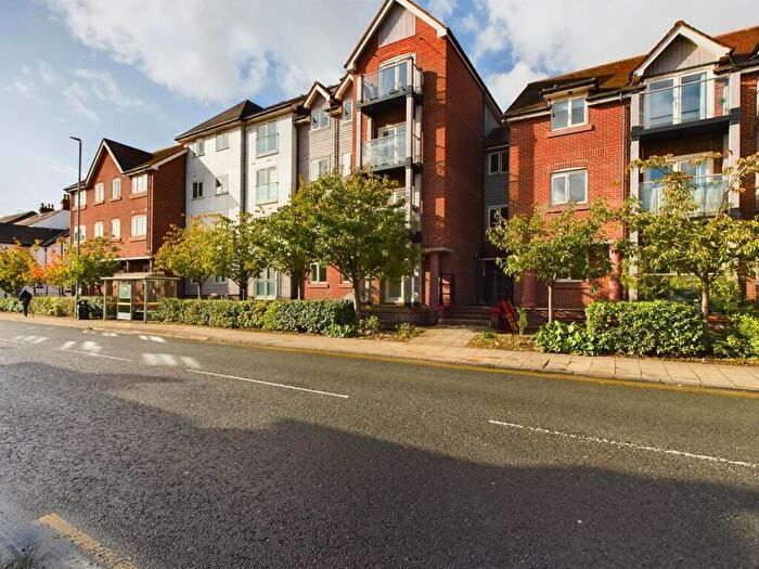 2 Bedroom Apartment For Sale In The Wharf, New Crane Street, CH1