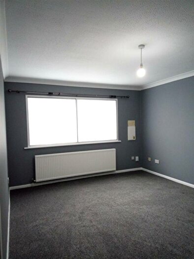 2 Bedroom Apartment To Rent In Welland Close, Langley, Berks, SL3