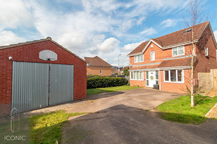 6 Bedroom Detached House For Sale In Meadowsweet, Horsford, Norwich, NR10
