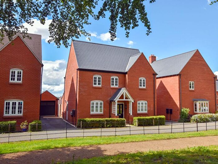 4 Bedroom Detached House For Sale In Ludlow Lane, Towcester, NN12