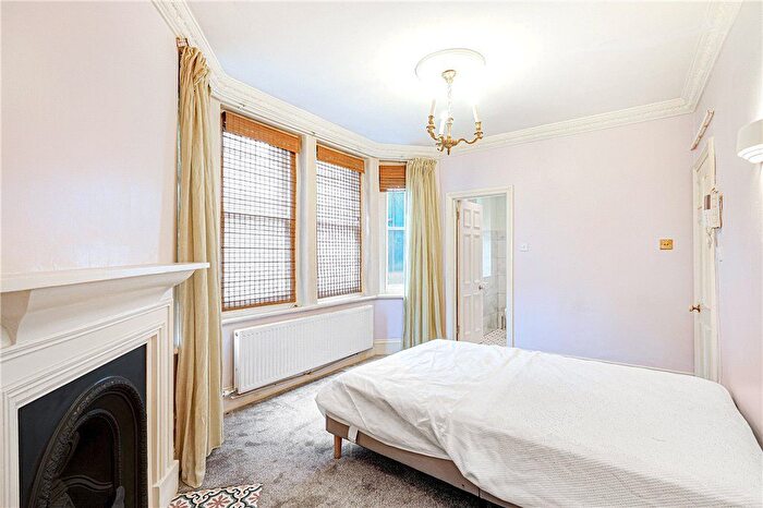 2 Bedroom Flat To Rent In Peterborough Villas, Fulham, London, SW6