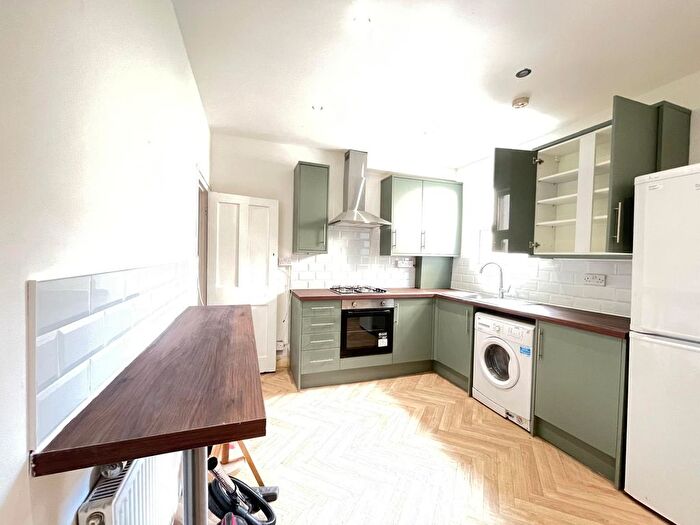 4 Bedroom End Of Terrace House To Rent In Herbert Street, London, E13