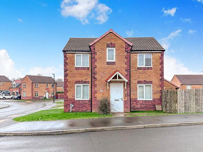 3 Bedroom Detached House For Sale In Masefield Avenue, Holmewood, S42