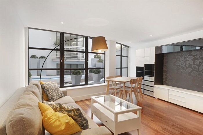 1 Bedroom Flat To Rent In Tavistock Street, London, WC2E