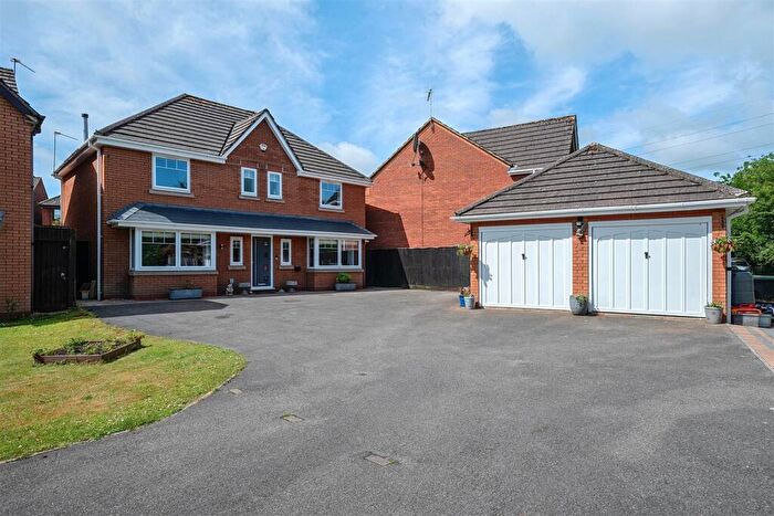 4 Bedroom Detached House For Sale In Clarence Road, Chippenham, SN14