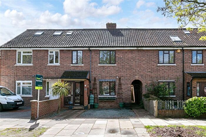 3 Bedroom Terraced House For Sale In Rectory Grove, Hampton, TW12