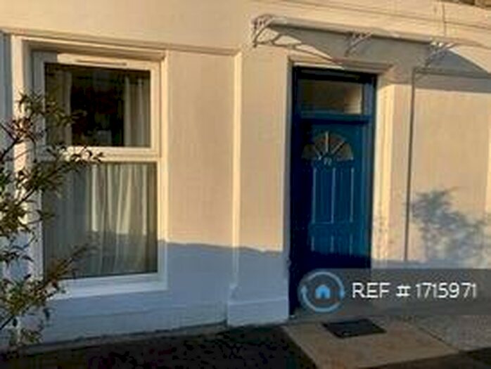 1 Bedroom Flat To Rent In Ardbeg Road, Rothesay, Isle Of Bute, PA20