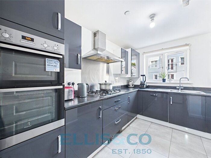 4 Bedroom Terraced House For Sale In Crabapple Road, Tonbridge, Kent, TN9